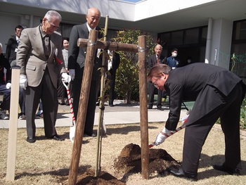 「掛川社会福祉事業会法人設立３０周年」記念植樹式