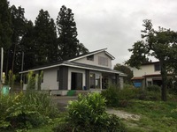 実家、新築。トラックは 畑に。。。