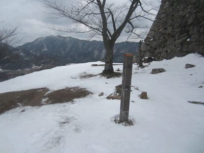 山頂に累々と築かれた石垣…日本のマチュピチュ