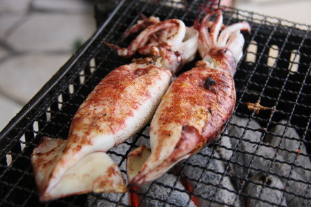 肉食系男子。肉を焼く！