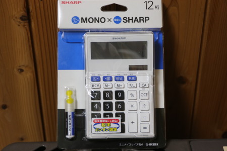 ＭＯＮＯ×ＳＨＡＲＰ コラボ電卓