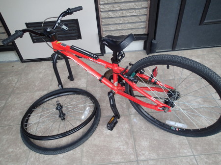 自転車に乗る前にパンクした
