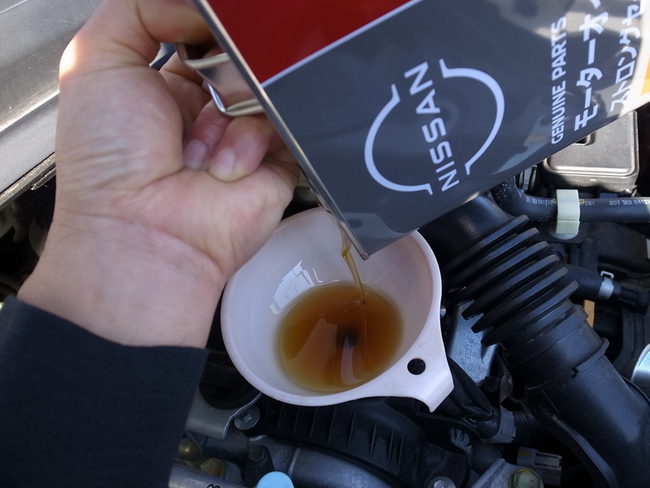 ノートの、オイルフィラーキャップにマヨネーズ！？？ 　E12　e-power　オイル交換DIY