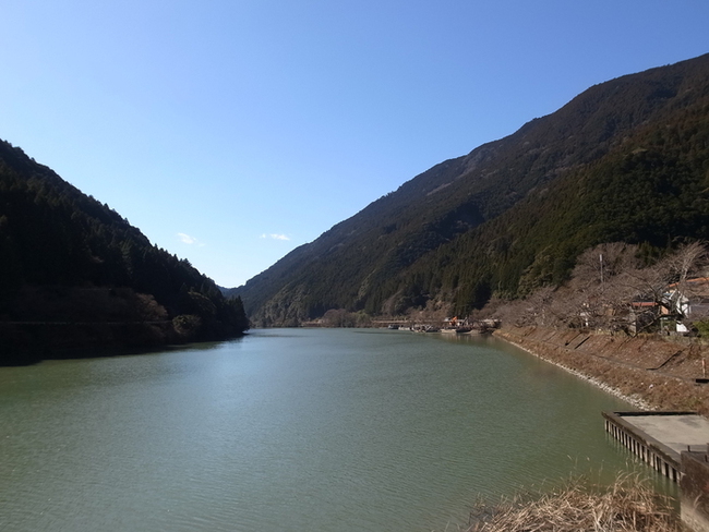 天竜川は翡翠色！？　竜山から望む竜頭山