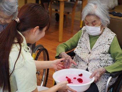 ラクラス富塚　薔薇手浴