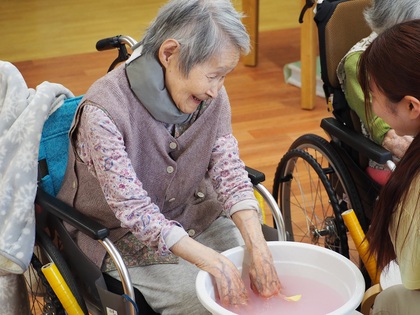 ラクラス富塚　薔薇手浴