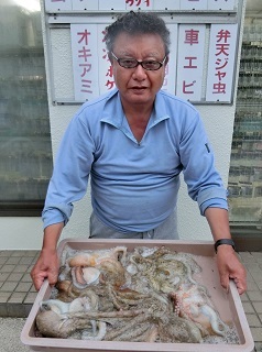 大きなタコを探して…！！