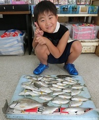 ヘダイ・キス：沢山釣って嬉しいな！！
