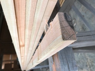 土木材　型枠用サンギ