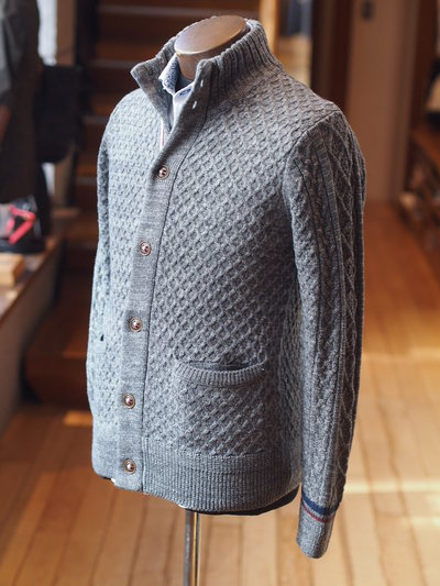蓄熱機能糸HOTWAVEスタンドカラーニットブルゾン/メンズメルローズ（MENS MELROSE）