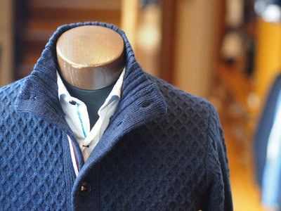 蓄熱機能糸HOTWAVEスタンドカラーニットブルゾン/メンズメルローズ（MENS MELROSE）