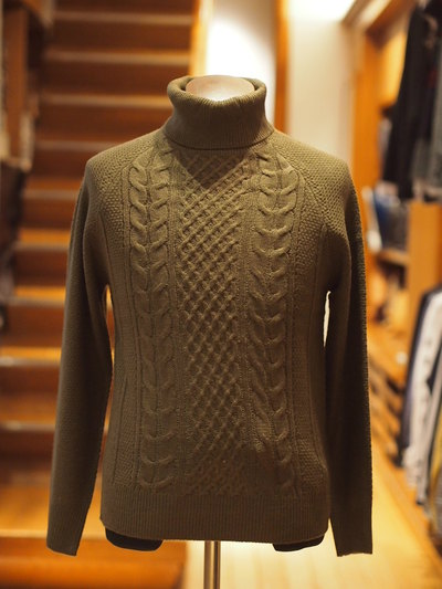 EXTRA FINE カシミヤタッチアラン柄タートルネックニット/メンズメルローズ（MENS MELROSE）
