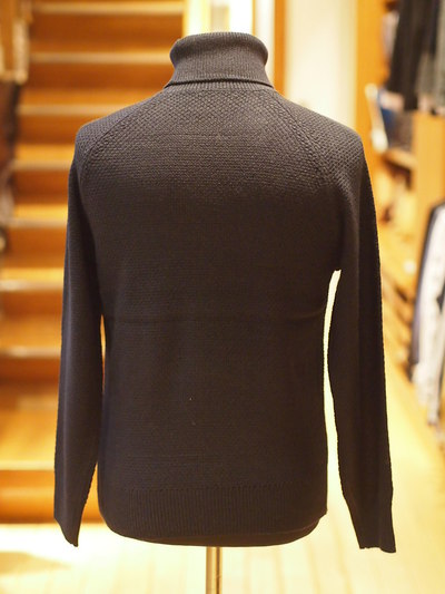 EXTRA FINE カシミヤタッチアラン柄タートルネックニット/メンズメルローズ（MENS MELROSE）