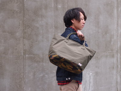 The DUFFER of St.GEORGE コットンナイロンカモフラ柄トートバック