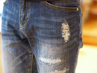 AKM別注WネームDamage Denim