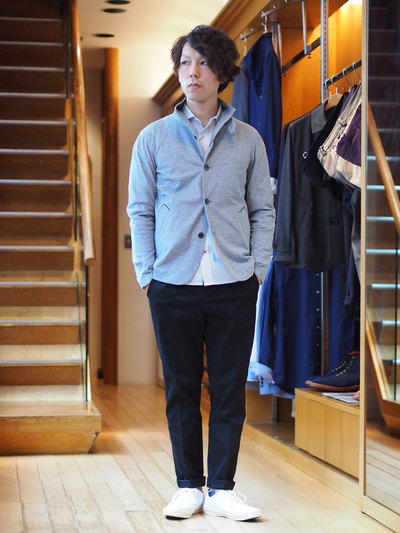 ベーシックなスタイルに変化を！チノストレッチワンタックワイドテーパードパンツ/MEN’S MELROSE