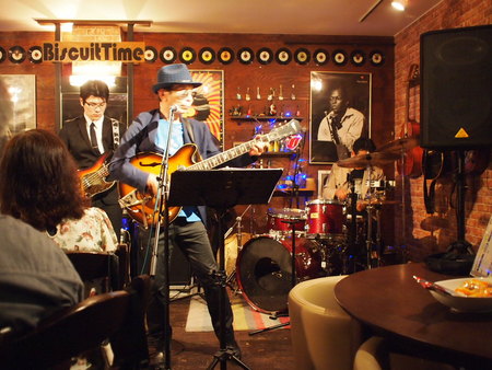 ビスケットタイムでライブ鑑賞♪