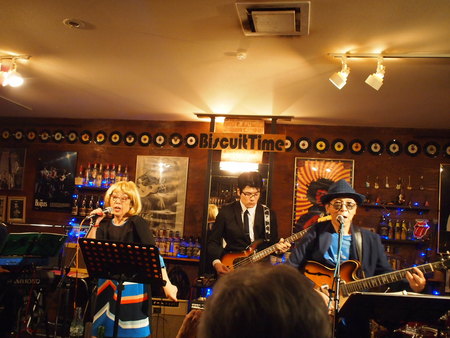 ビスケットタイムでライブ鑑賞♪