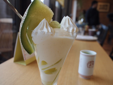 ６日はメロンの日！　たこまん袋井店のクラウンメロン限定スイーツ♪