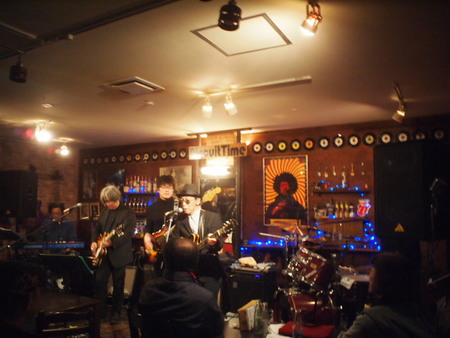 人生いろいろ♪♪バンドもいろいろ♪　いろいろも、楽しんじゃおうよビスケットタイムでライブ♪