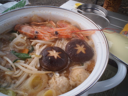 雨でも女子キャン♪静岡市　土村キャンプ場で鍋パ♪