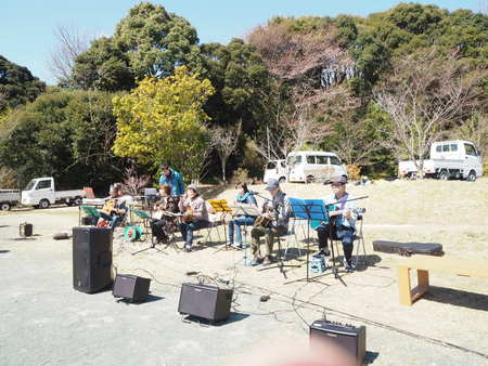 JRさわやかウォーキング　春の梅田親水公園と湖西路めぐり