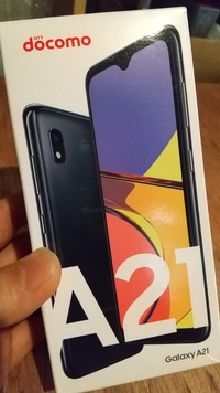 中古スマホのSamsung Galaxy A21（SIMフリー）をセットアップ中です