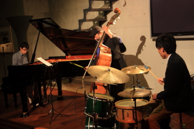 「Kanazawa Ishiwaka Takahashi TRIO in 田町サロン」は大盛況でした！