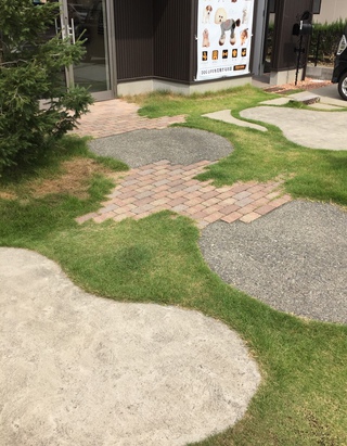 草取りのアルバイト♪