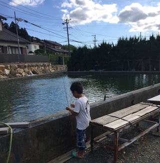釣り堀で坊主(≧▽≦)