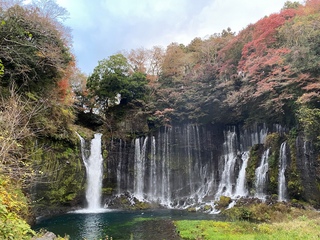 「白糸の滝」の紅葉(#^.^#)