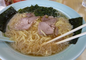 10月22日　今日の昼飯はラーメン