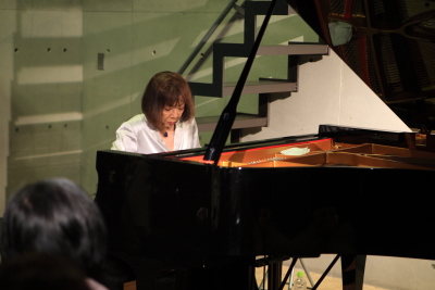 「秋吉敏子 ソロピアノライブ in 田町サロン」は大盛況でした！