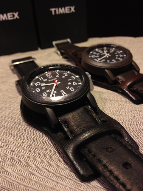 TIMEX × MR.OLIVE l MUTTS