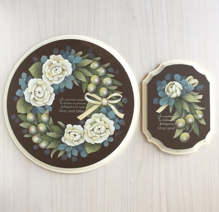 オリーブと白薔薇のリース 作成中