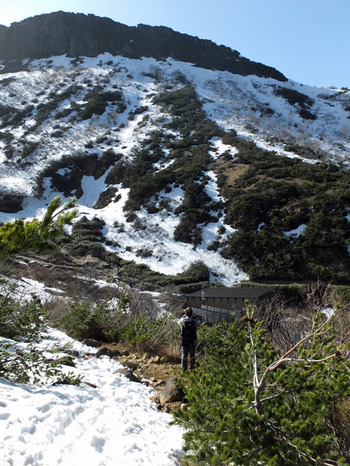 残雪の安達太良山50年の再会　自分に拍手　1