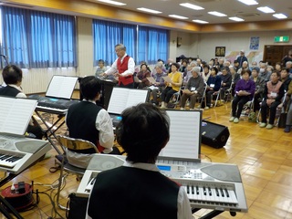 浜松市葵西会館にて