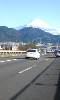 東名フリーウェイ〜♪ 2010/12/08 09:59:21