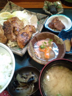 マグロのほほ肉