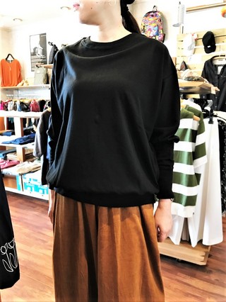 LUEUF　２WAYカットソー＆chloro sister ワイドコクーンパンツ入荷♫