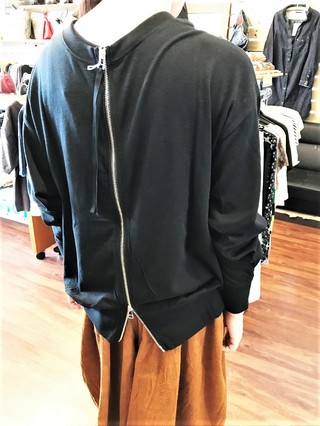 LUEUF　２WAYカットソー＆chloro sister ワイドコクーンパンツ入荷♫