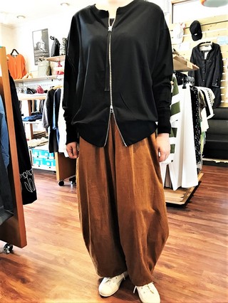 LUEUF　２WAYカットソー＆chloro sister ワイドコクーンパンツ入荷♫
