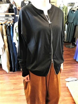 LUEUF　２WAYカットソー＆chloro sister ワイドコクーンパンツ入荷♫