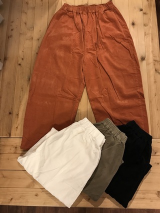 NARU 人気のパンツ２型入荷しましたぁ♬