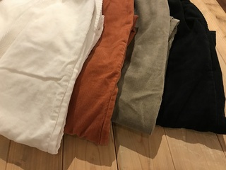 NARU 人気のパンツ２型入荷しましたぁ♬