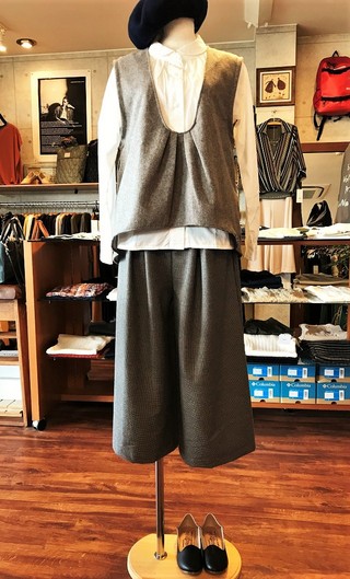 NARU　ベスト＆ワイドパンツ入荷♪とっても可愛いっス♬