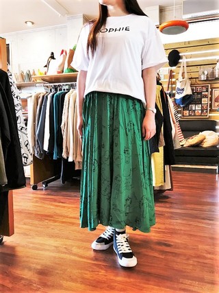 NEEDLE WORKS　人気プリーツパンツのNEW柄登場で～す♪