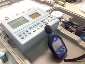 測定器２台購入しました。
