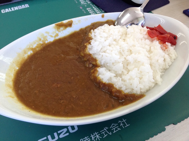 今日は初詣の準備をカレーを食べて華麗に済ませました。