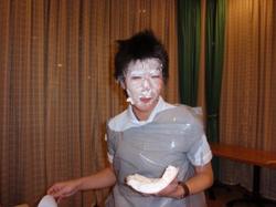 この人たちは何者？
